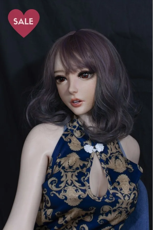 Elsa Babe 165cm( 5'5'' ) | Yakomoto view 2