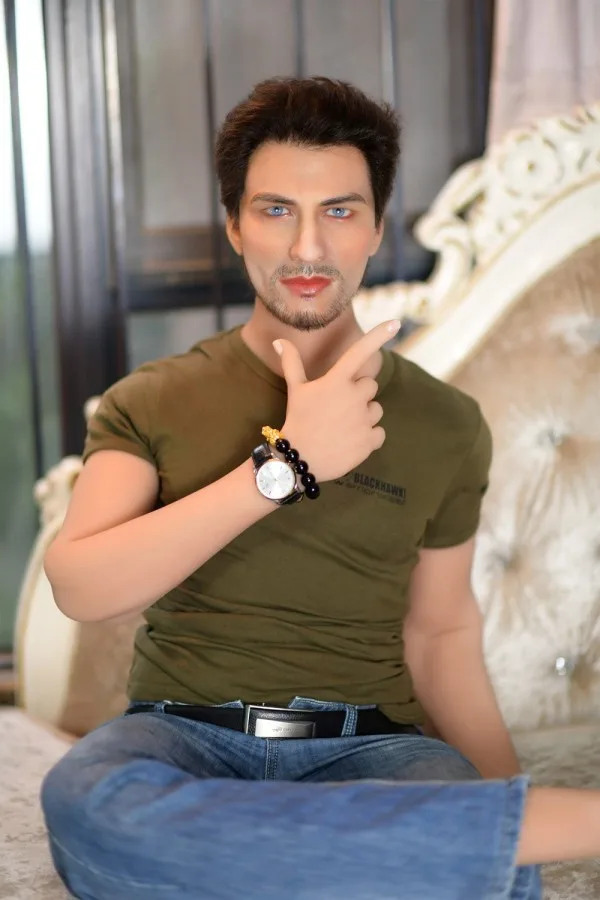 6YE 170cm( 5'7'' ) Male| Bradley