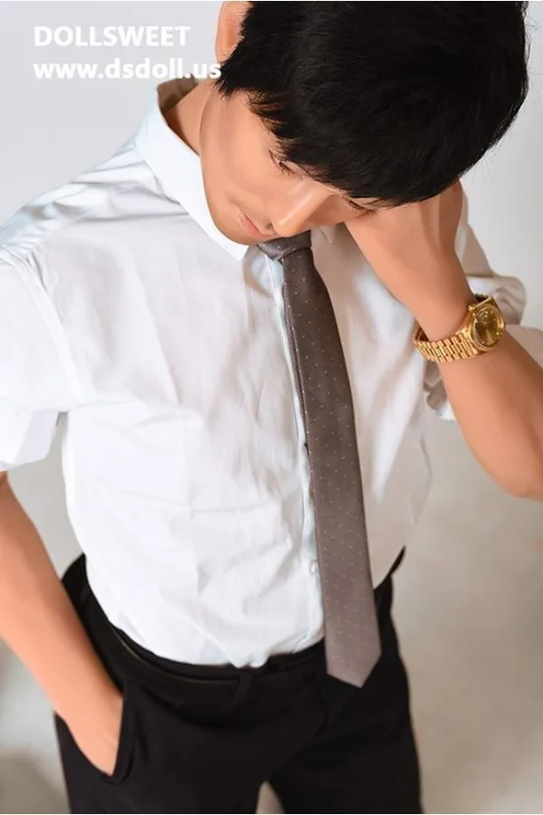 DS 170cm( 5'7'' ) Male | Luke view 3