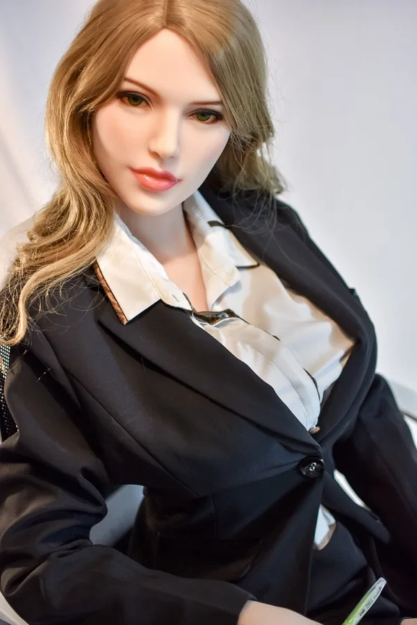 6YE 165cm( 5'5'' ) F cup | Blaire view 3