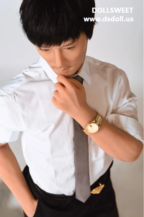 DS 170cm( 5'7'' )  Male | Luke
